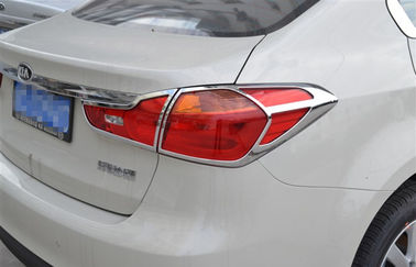 Хорошая цена. 2013 2015 Kia K3 Фары Покрытия пластиковые ABS Задние лампы Покрытие Гарнитура онлайн